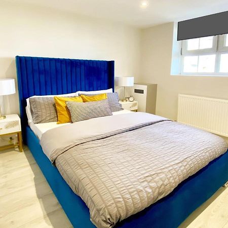 Perfect Central Location- 5 Minutes From Tower Bridge ! 8 Minutes Walk From Tube ロンドン エクステリア 写真
