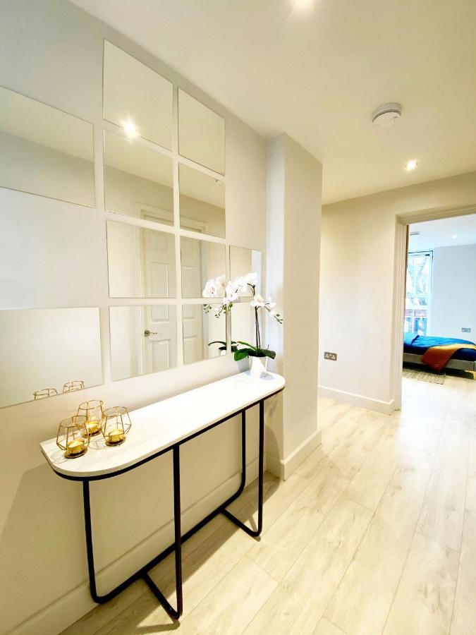 Perfect Central Location- 5 Minutes From Tower Bridge ! 8 Minutes Walk From Tube ロンドン エクステリア 写真