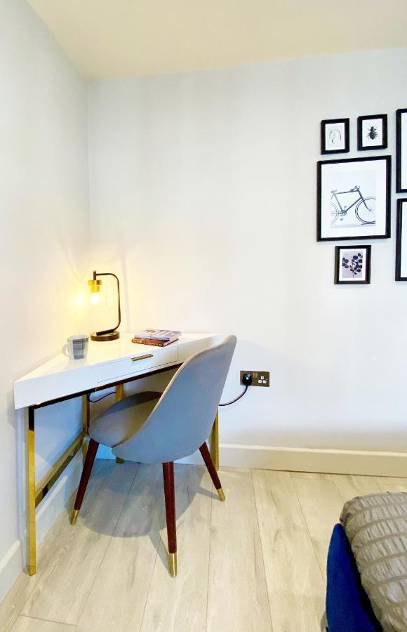 Perfect Central Location- 5 Minutes From Tower Bridge ! 8 Minutes Walk From Tube ロンドン エクステリア 写真